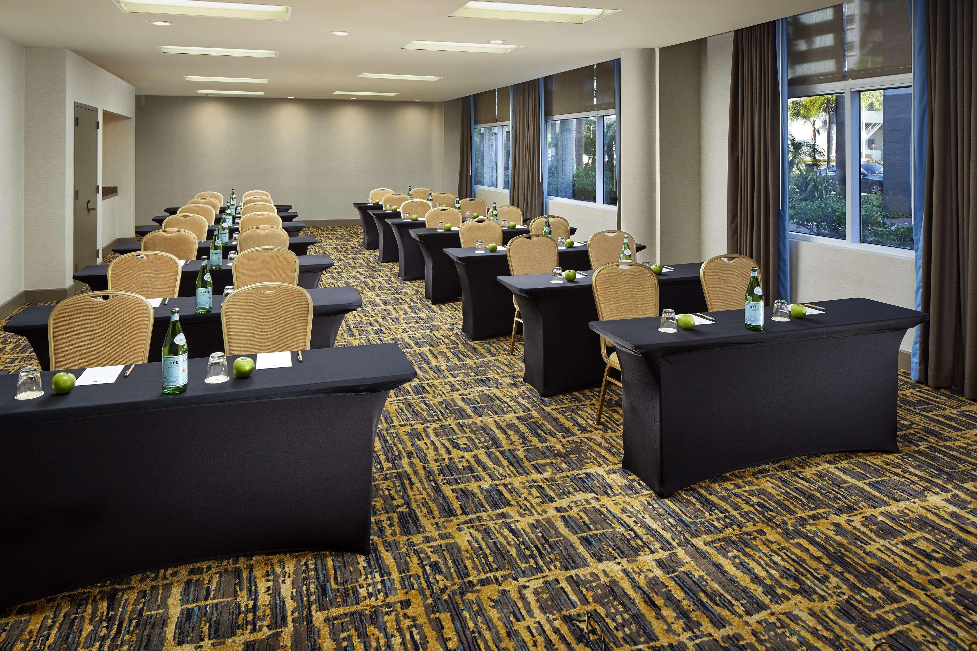 Отель Doubletree By Hilton Lax - Эль-Сегундо Экстерьер фото