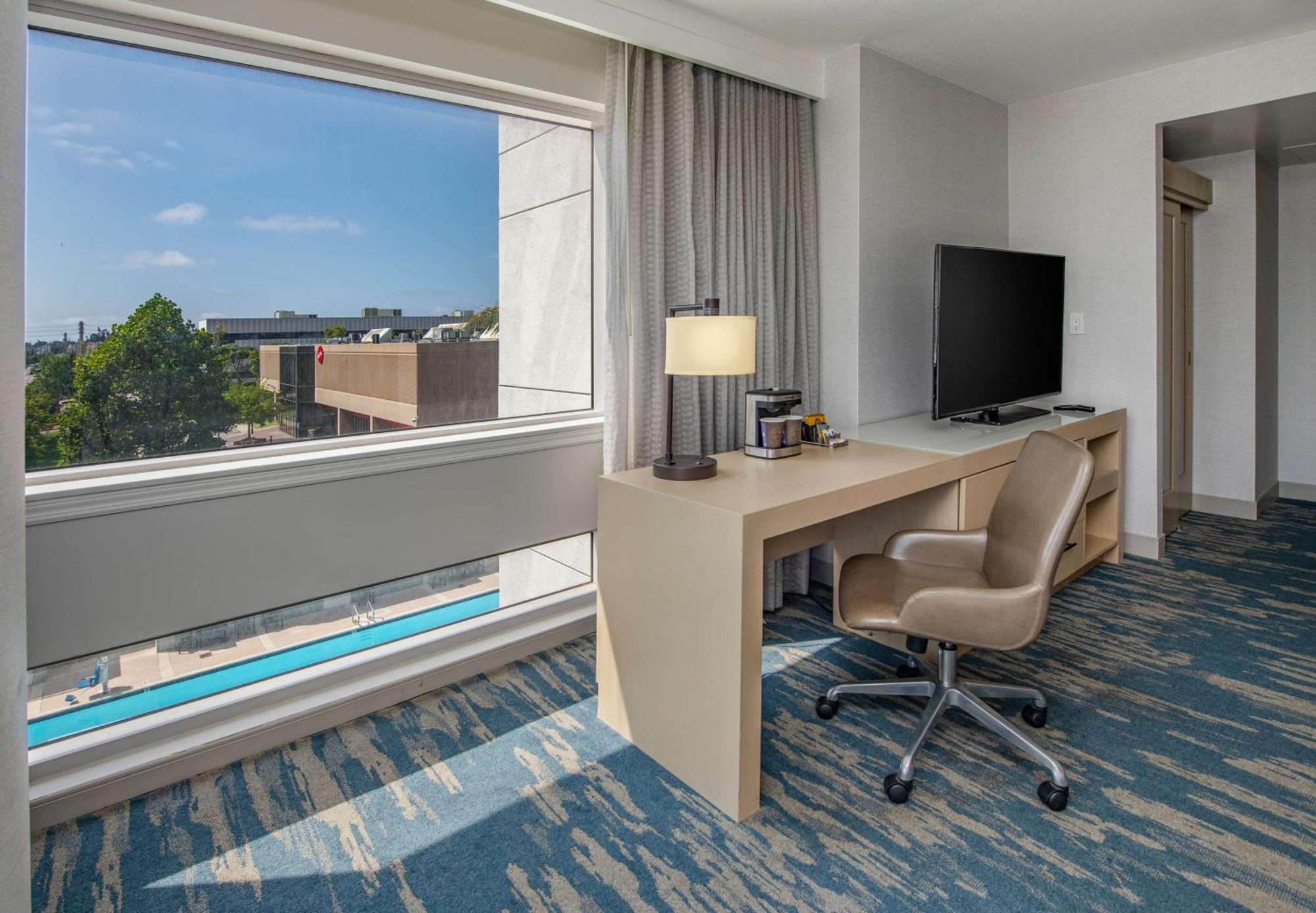 Отель Doubletree By Hilton Lax - Эль-Сегундо Экстерьер фото